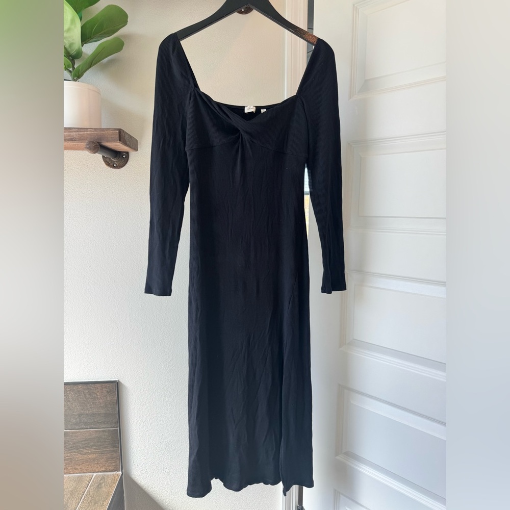 Aritzia Wilfred palm midi long sleeve dress